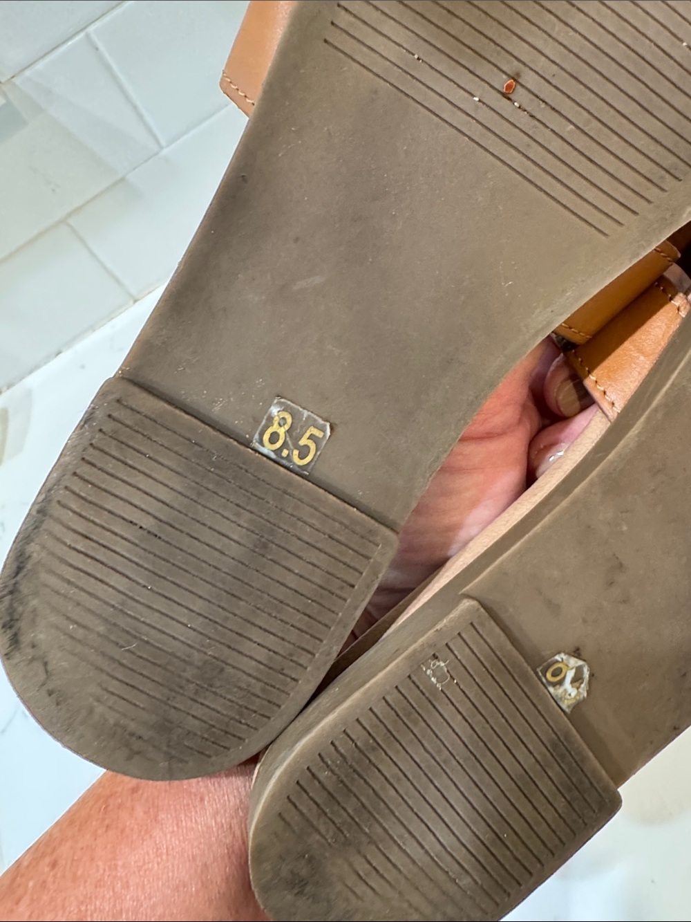Steve Madden Tan Brown Slide Sandals with Cutout Strap 8.5 - Picture 9 of 10